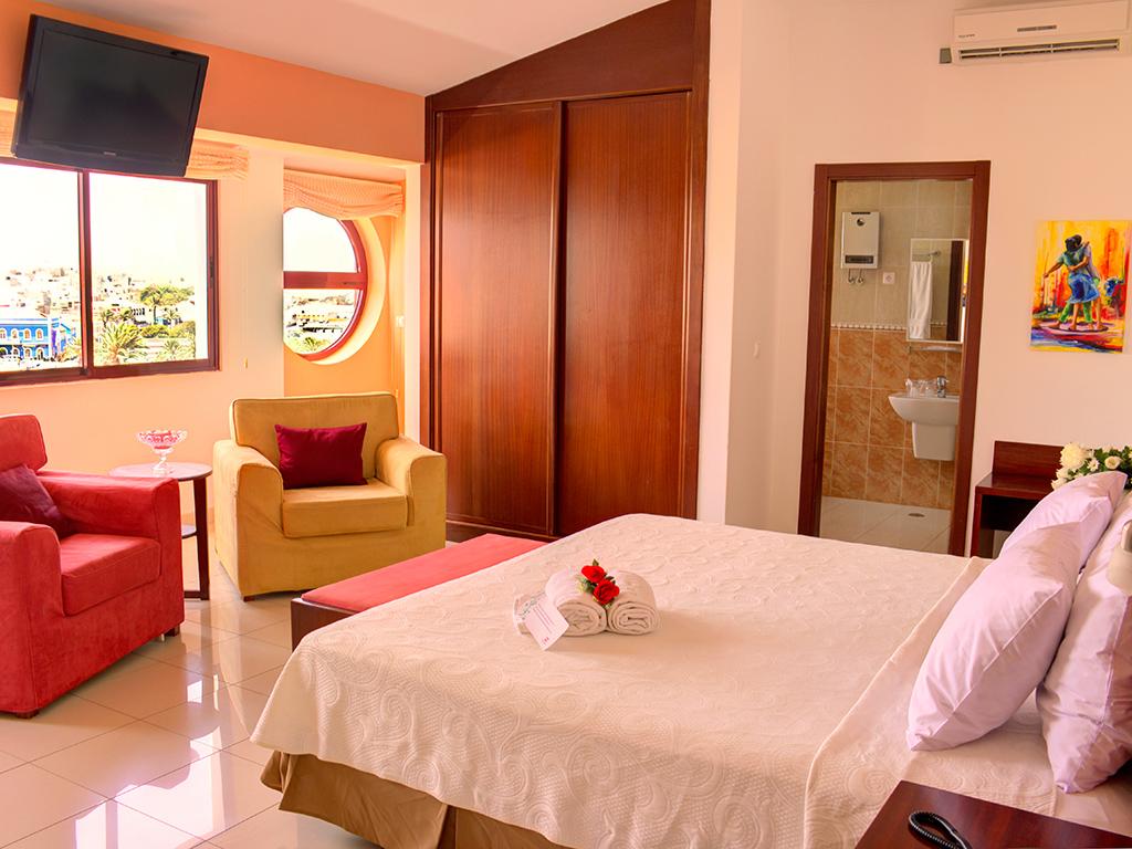 Hotel Livvo Don Paco Mindelo Exteriör bild