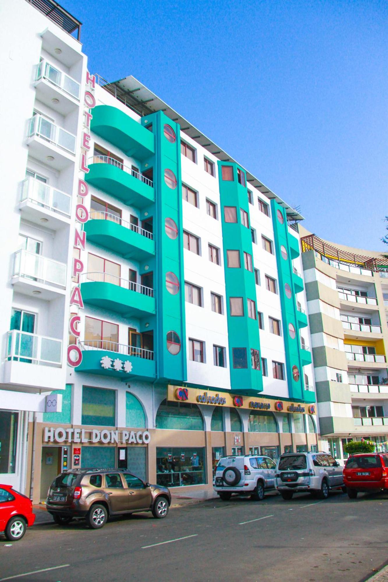 Hotel Livvo Don Paco Mindelo Exteriör bild